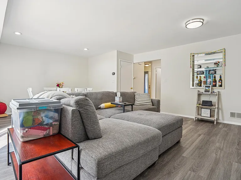 165 Essex Ave #110 — Photo 5