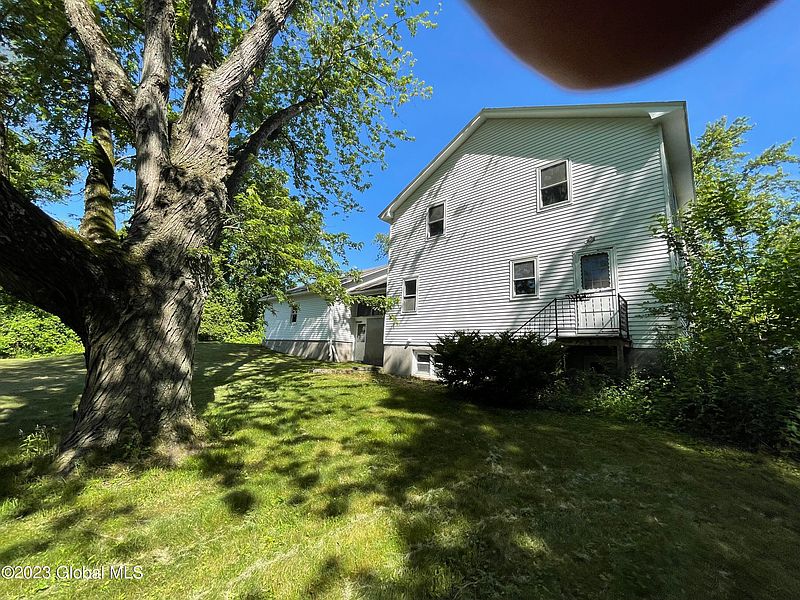 3rd image of 54 King Avenue