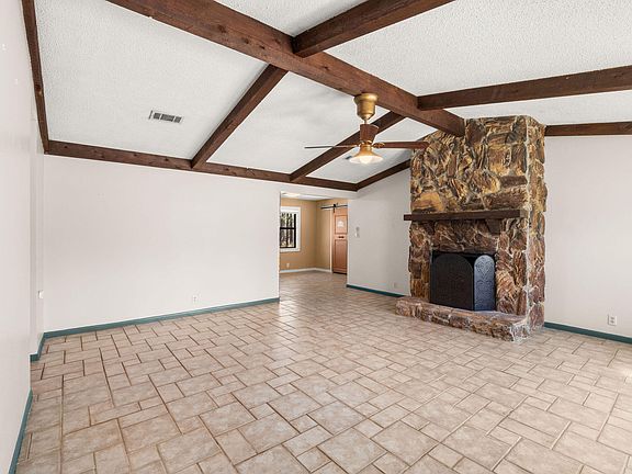 3rd image of 139 Cochran Rd