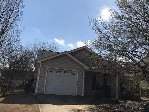 2nd image of 514 Hamilton Chase Dr