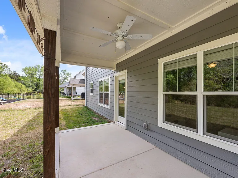 324 Dunston Rd — Photo 39