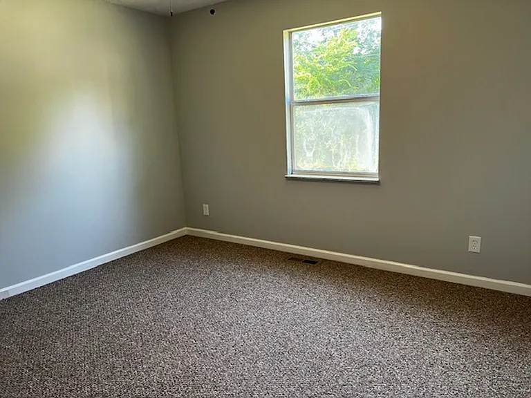 702 Pearson Springs Rd — Photo 8