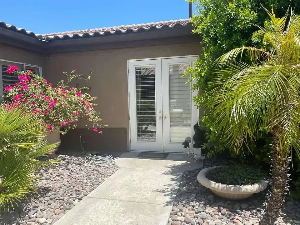 12 Buckingham Way #CASITA