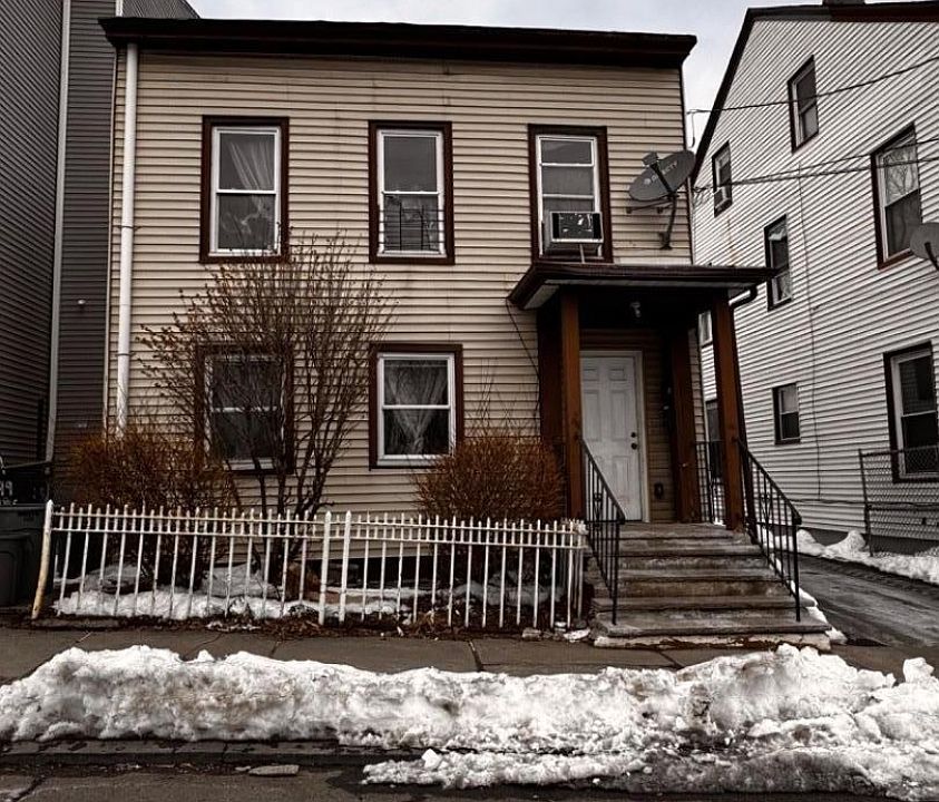 2nd image of 51 Ryle Ave