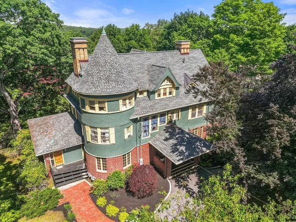 379 Central St, Newton, MA 02466