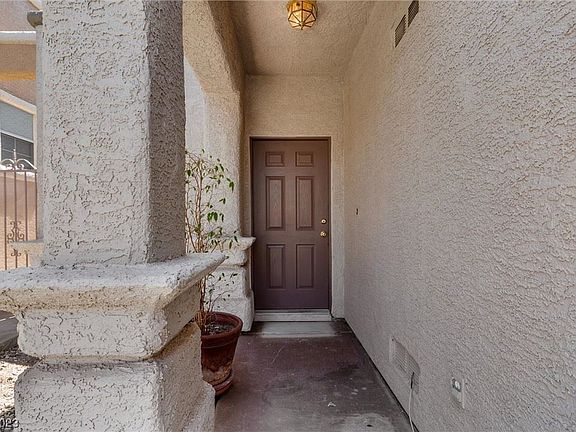 2nd image of 641 Solitude Point Ave