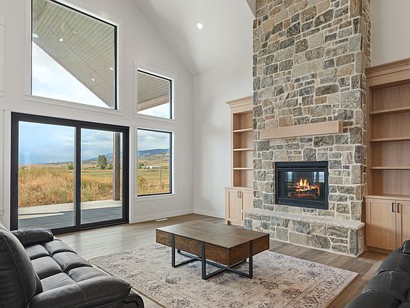 4th image of 81 N Side Ct #2