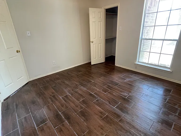 15507 W Little York Rd — Photo 2