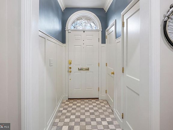 3rd image of 3323 Reservoir Rd NW