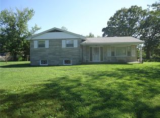 645 Sunset Dr, Mount Zion, IL 62549