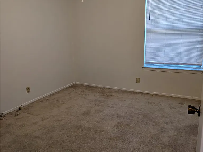 800 E Central Dr — Photo 10