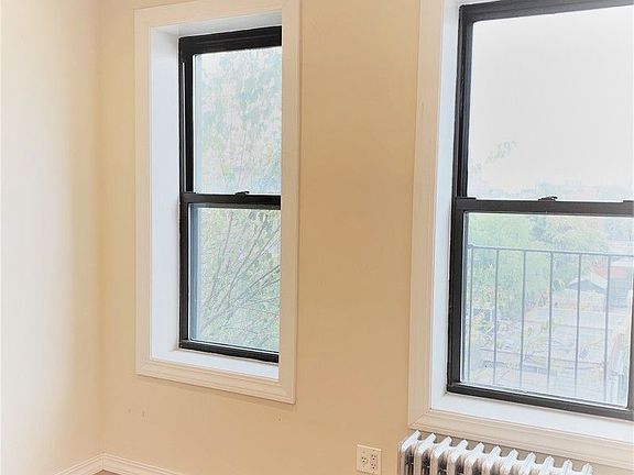 3rd image of 2562 41st St APT 1D