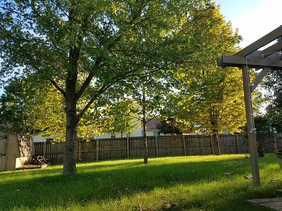 5th image of 8547 Douglaston Ct
