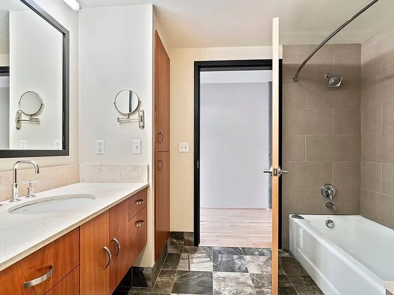 333 NW 9th Ave #702 — Photo 15