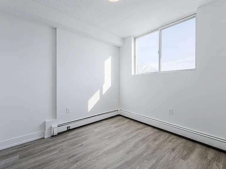 292 Oakdale Ave — Photo 8