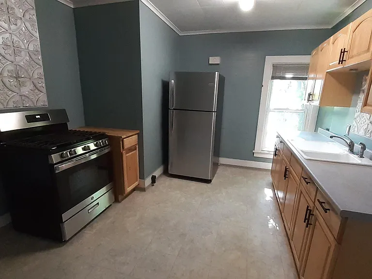 38 E Union St #UPPER — Photo 3
