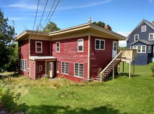 36 Oak St, Presque Isle, ME 04769