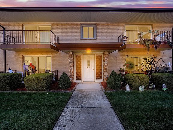 2nd image of 6138 S Kensington Ave #203