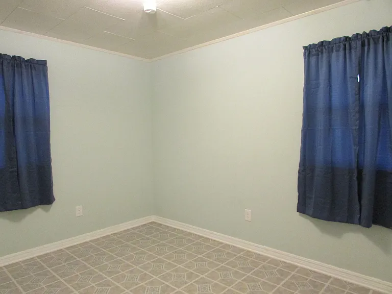 1103 S Platinum Ave — Photo 9