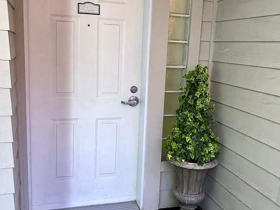 2nd image of 1417 Queen Anne Ave N APT 403