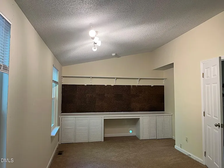 1829 Fox Sterling Dr — Photo 11