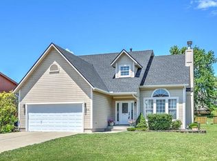 1010 Black Oak Dr, Liberty, MO 64068