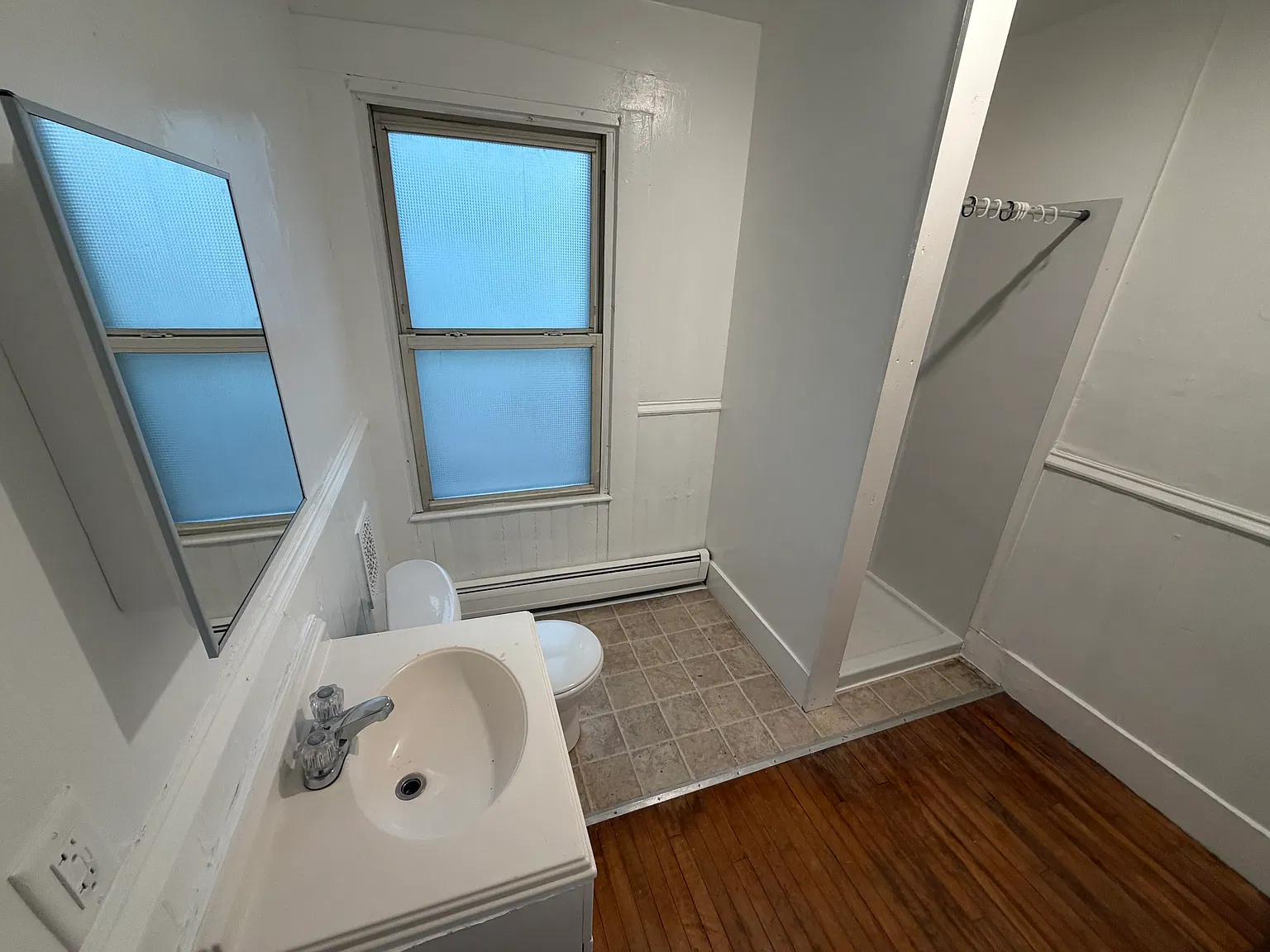 2 bed, $1,200 — Photo 1