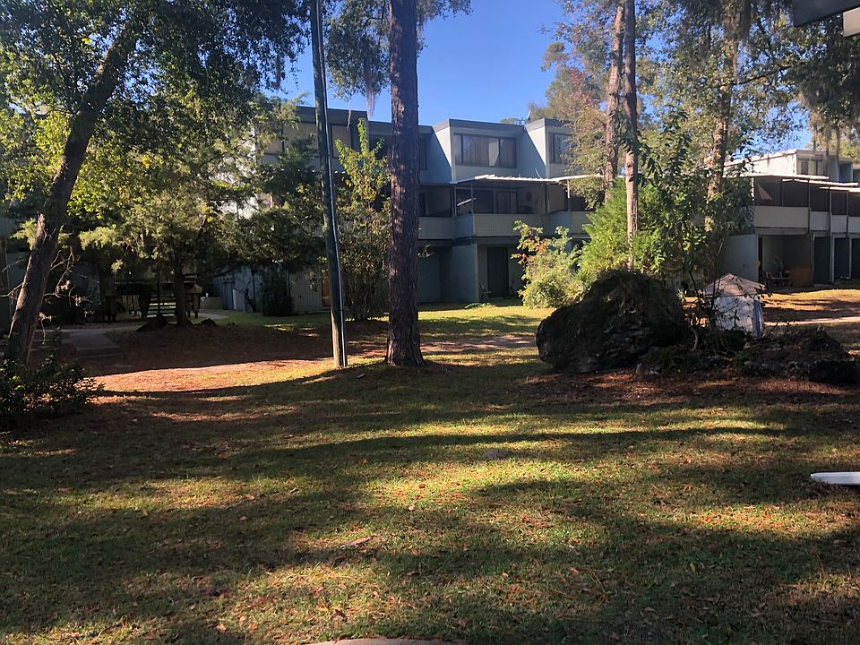 2nd image of 717 SW 75th St APT 108