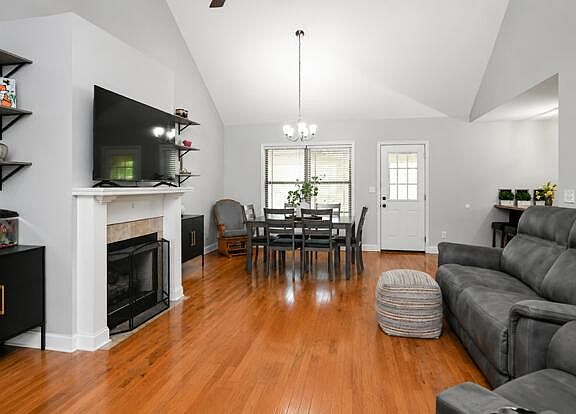 5th image of 111 Hall Norwood Rd SE