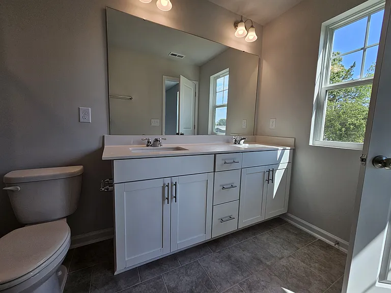 270 Paramount Dr — Photo 8