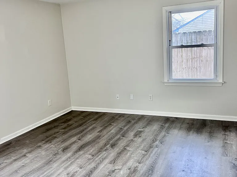 1568 Dylan Dr — Photo 16