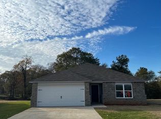 3 Bow Ct, Munford, AL 36268