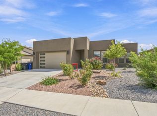 55 Confianza St, Los Alamos, NM 87547