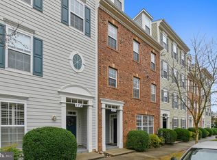 174 Chevy Chase St #174, Gaithersburg, MD 20878