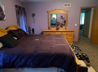 15907 N 2nd St, Bennington, NE 68007