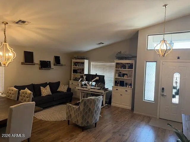 3 bed, 2.0 bath, 2146 sqft, $2,300 — Photo 2