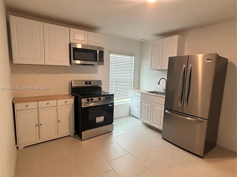 11605 Savanna Lake Blvd — Photo 2