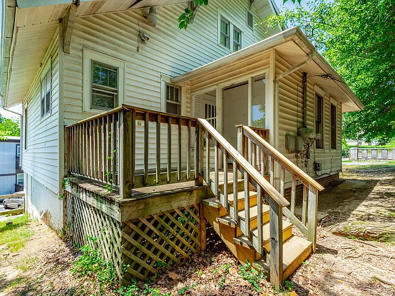 300 Dunlap Ave — Photo 14