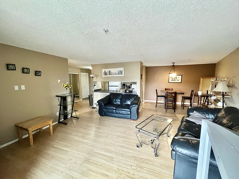 200 Richard St #437 — Photo 7