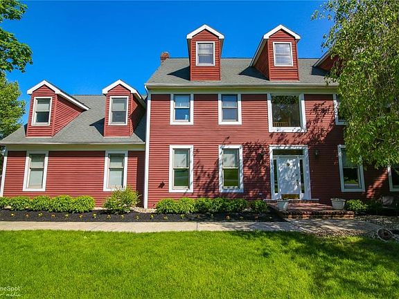 2nd image of 2211 Meadowbrook Dr