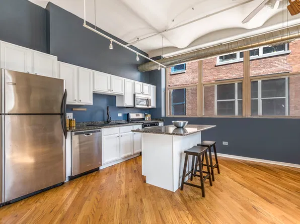 500 S Clinton St APT 310, Chicago, IL 60607