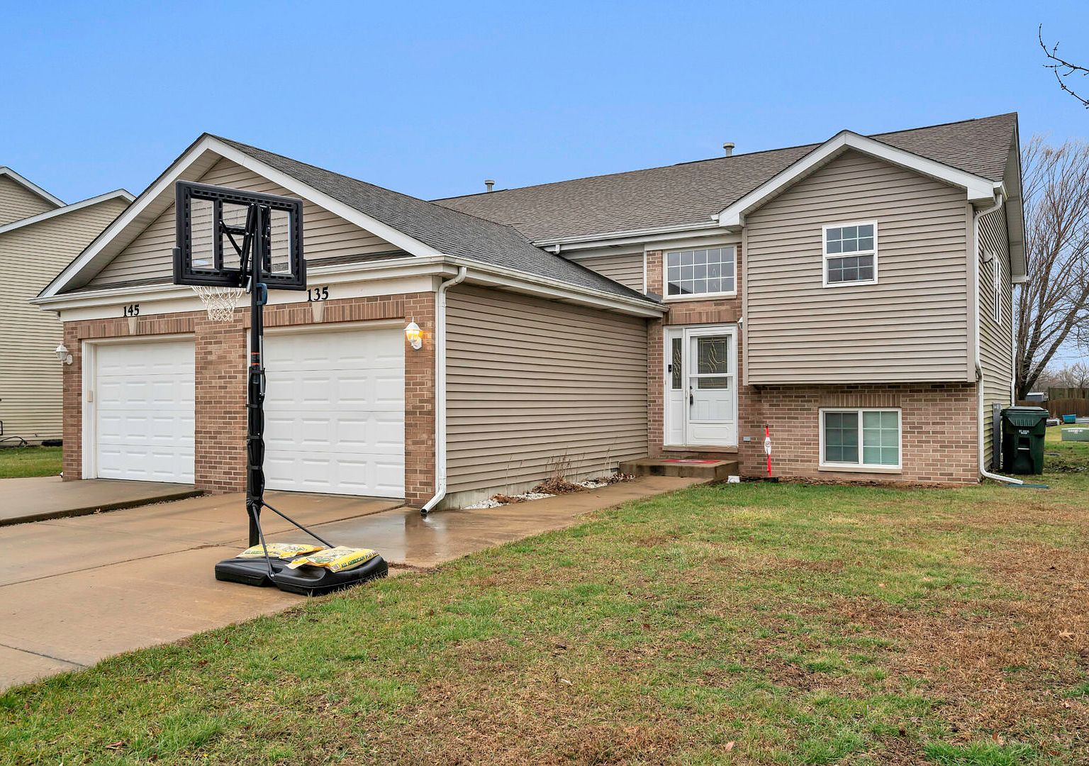 135 Kevin Dr, Diamond, IL 60416 Zillow