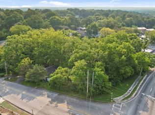 107 Lakeview Dr, Rossville, GA 30741