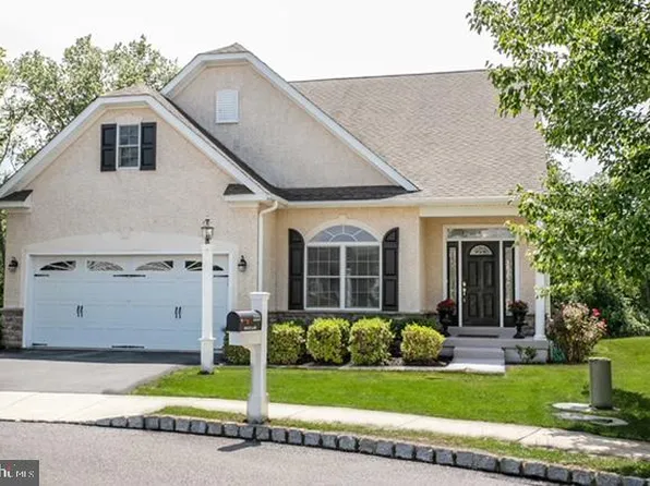 2221 Wentz Ln, Schwenksville, PA 19473