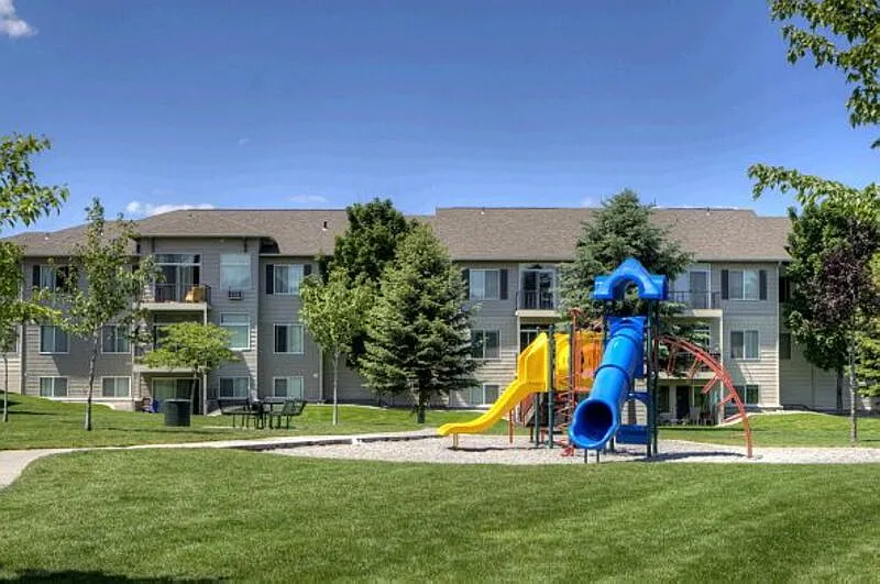 2 bed, 2.0 bath, 983 sqft, $1,795 — Photo 3