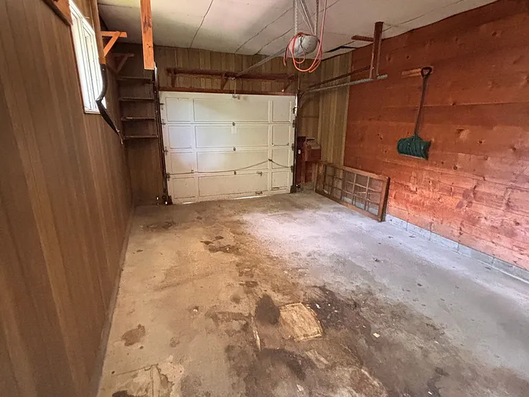 1015 E Lexington Blvd — Photo 2