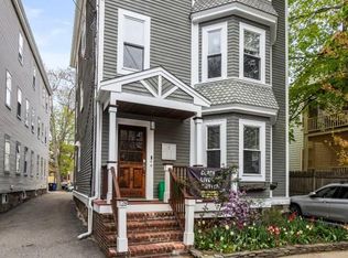 128 Chestnut St #1, Brookline, MA 02445