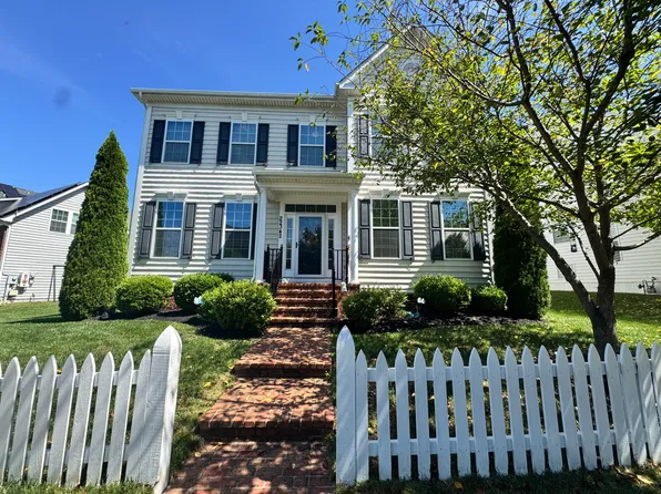 22342 Heron Neck Ter, Clarksburg, MD 20871