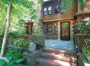 1097 W Roxbury Pkwy, Brookline, MA 02467