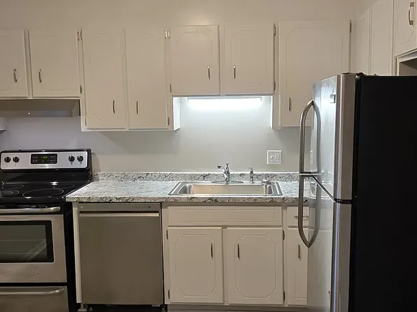 112 Charles St, Easley, SC 29640
